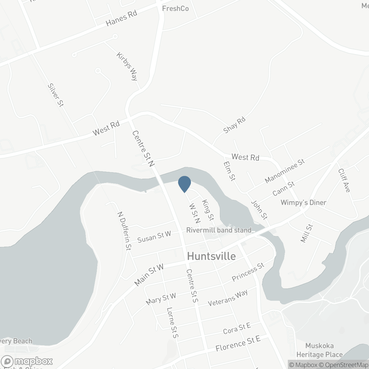 40 KING CRESCENT, Huntsville, Ontario P1H 1X6